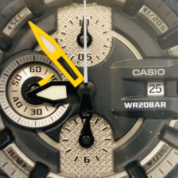 Watch - Picture 4 of 4